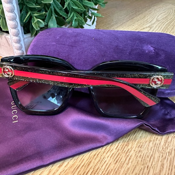Gucci sunglasses never used - Picture 4 of 13